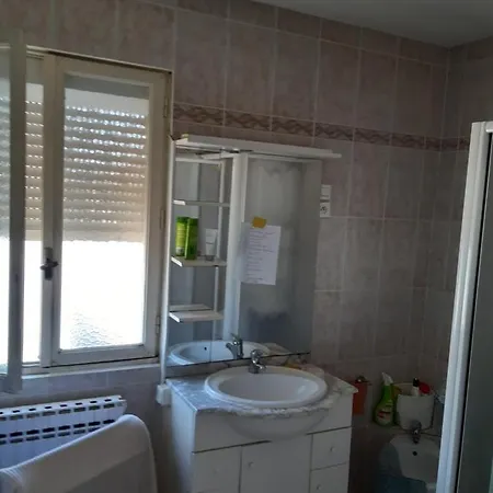 Espagnole Chambres Privées Maison Jardins à Dispo *