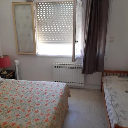 Espagnole Chambres Privées Maison Jardins à Dispo Alloggio in famiglia *
